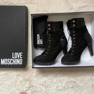 Authentic Vintage Moschino Lace Up Black Boots Size 6